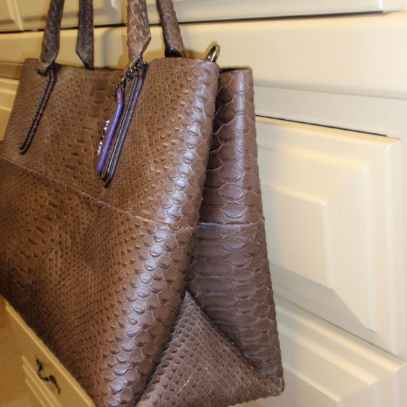 Coach Soft Borough Embossed Leather Handbag 32349 - Picture 3 of 16